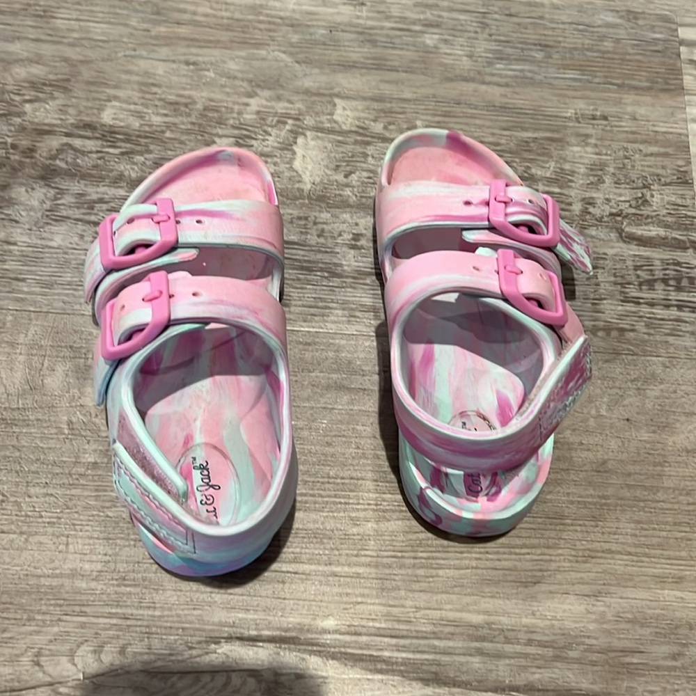 Hardly worn Cat & Jack toddler girl size 8 pink/purple/blue swirl sandals!
